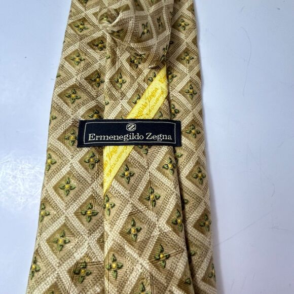 Ermenegildo Zegna Gold Diamond Olive Flower Pattern 100% Italian Silk Tie - Picture 5 of 11